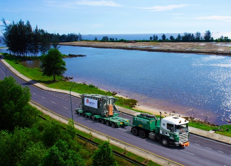 Overland Conventional Trucking Services & Intermodal Container Haulge
